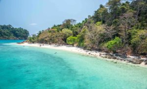 Playa de Koh Rang, en el parque nacional de Koh Chang, viaje a Tailandia. Indika Viajes